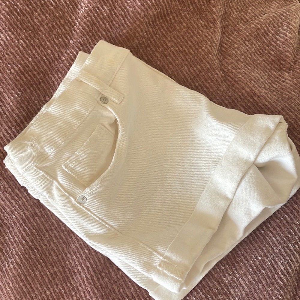 BlankNYC white denim shorts / The Fulton